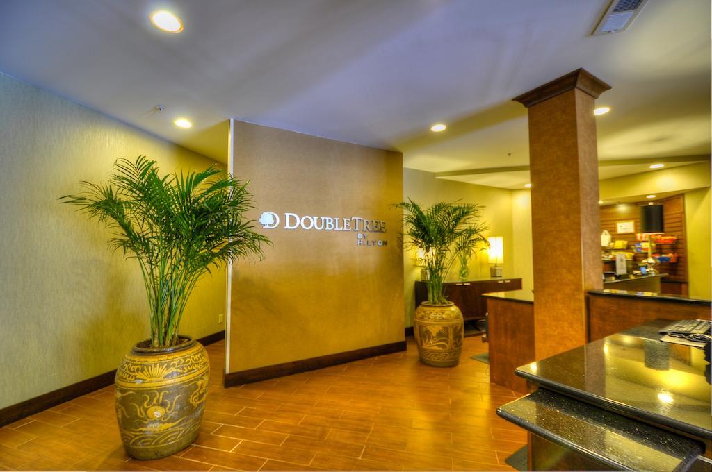 Doubletree By Hilton Hotel Raleigh - Brownstone - University Exteriér fotografie