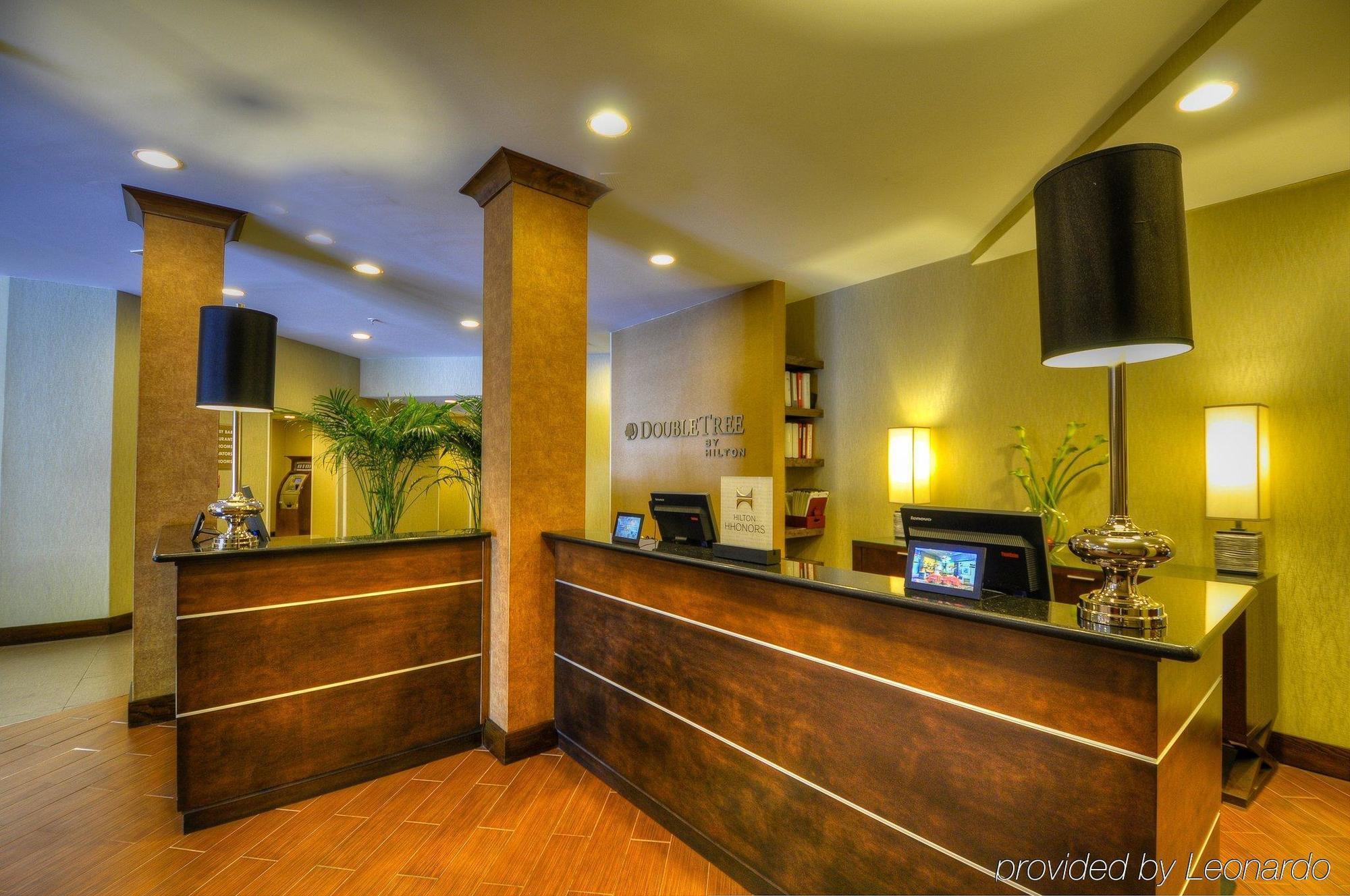 Doubletree By Hilton Hotel Raleigh - Brownstone - University Exteriér fotografie