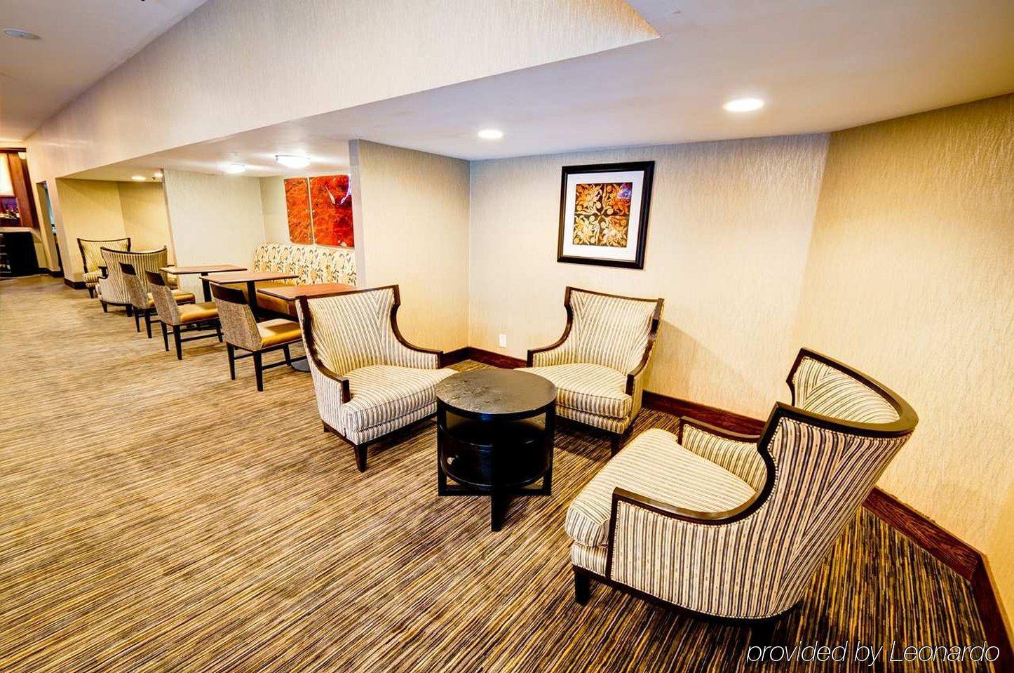 Doubletree By Hilton Hotel Raleigh - Brownstone - University Exteriér fotografie