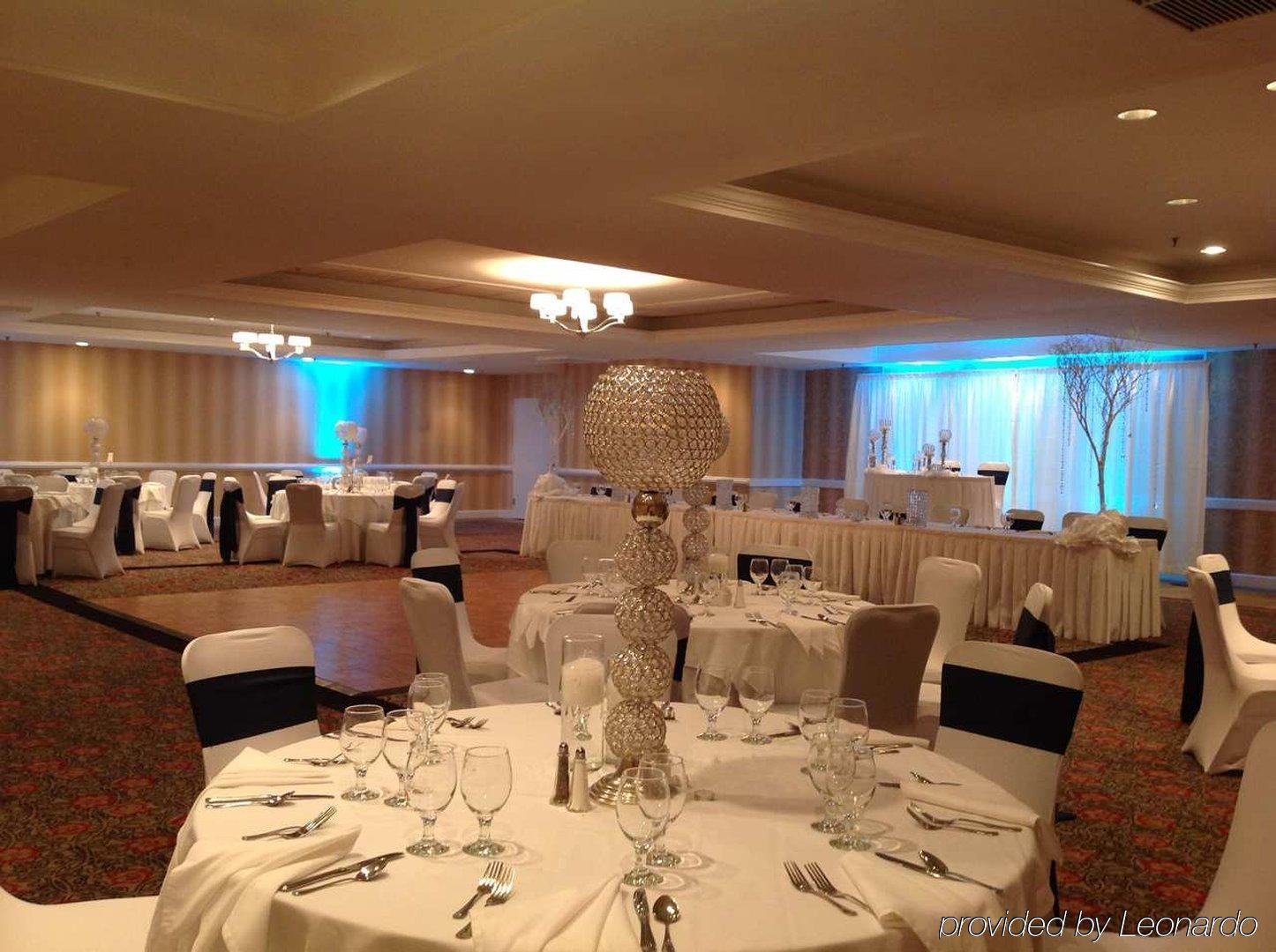 Doubletree By Hilton Hotel Raleigh - Brownstone - University Exteriér fotografie