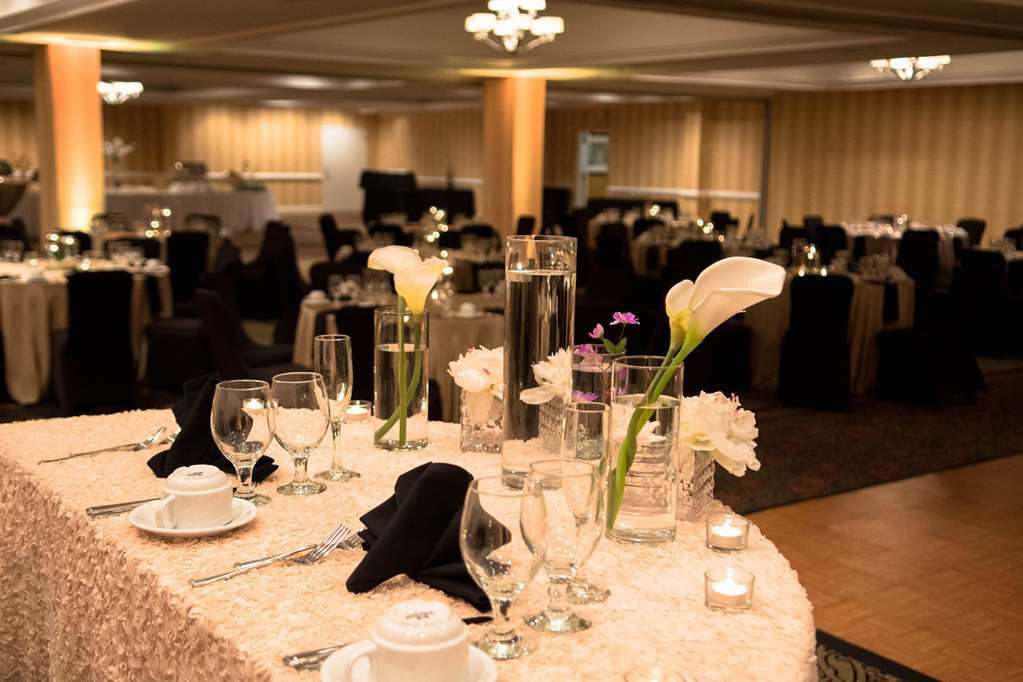 Doubletree By Hilton Hotel Raleigh - Brownstone - University Zařízení fotografie